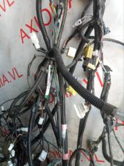 Коса салона TOYOTA AVENSIS AZT251 2AZFSE 8214105E20 5 ракурс