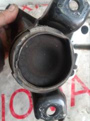Подушка двигателя правая передняя TOYOTA AVENSIS AZT251 2AZFSE 1230528210 3 ракурс