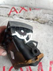 Дуйки правые передние TOYOTA AVENSIS AZT251 2AZFSE 5566005090 3 ракурс