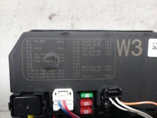 Блок предохранителей NISSAN LEAF AZE0 EM57 284B73NE3A 5 ракурс