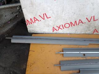 Направляющая шторок MITSUBISHI DELICA P25W 4D56 MB769182, MB769178 3 ракурс