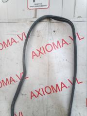 Уплотнительная резинка дверей правая задняя TOYOTA COROLLA FIELDER NKE165 1NZFXE 6233112200 2 ракурс