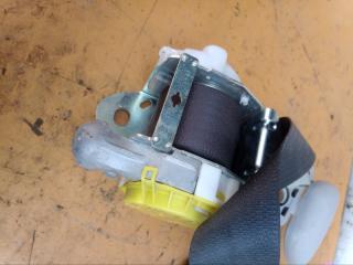 Ремень безопасности левый задний TOYOTA COROLLA FIELDER NKE165 1NZFXE 7322012D10B2 3 ракурс Ремень безопасности левый задний TOYOTA COROLLA FIELDER NKE165 1NZFXE 7322012D10B2 3 ракурс