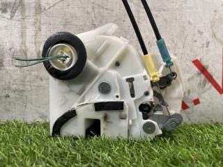 Замок двери левый передний SUZUKI ALTO HA25S K6A 8221064L10 2 ракурс