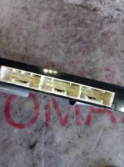 Блок иммобилайзера TOYOTA COROLLA FIELDER NKE165 1NZFXE 8999013051, 89990-13051 3 ракурс