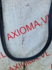 Уплотнительная резинка багажника задняя TOYOTA VITZ KSP90 1KRFE 6788152110 2 ракурс