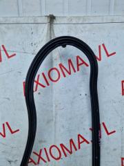 Уплотнительная резинка багажника задняя TOYOTA VITZ KSP90 1KRFE 6788152110 4 ракурс