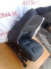 Сиденье левое переднее VOLVO S60 RS61 B5244S 39860456, 39988065 4 ракурс