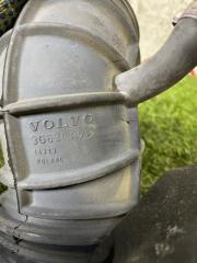 Патрубок воздушного фильтра VOLVO S60 RS61 B5244S 30636828 3 ракурс