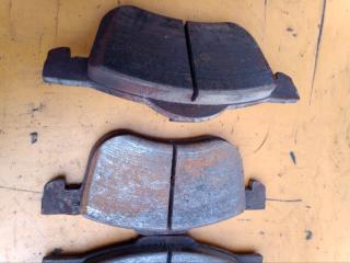 Тормозные колодки передние VOLVO S60 RS61 B5244S 8634921, 30648385, 31262503, 31262506, 30793265 2 ракурс