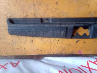 Накладка замка багажника HONDA PARTNER EY8 D16A 84640S06003ZA 3 ракурс