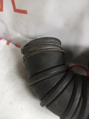 Патрубок воздушного фильтра TOYOTA GRAND HIACE KCH16 1KZTE 1789367010 2 ракурс