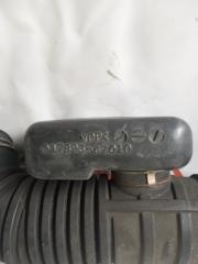 Патрубок воздушного фильтра TOYOTA GRAND HIACE KCH16 1KZTE 1789367010 3 ракурс