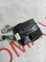 Блок управления шторками TOYOTA GRAND HIACE KCH16 1KZTE 8057026040 5 ракурс