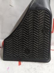Подставка под ногу TOYOTA GRAND HIACE KCH16 1KZTE 5819126030 2 ракурс