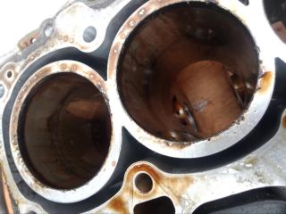 Блок двигателя TOYOTA GAIA ACM10 1AZFSE 1140028060 3 ракурс