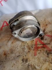 Подушка акпп правая AUDI A4 8EC BWE 8E0399151AP 2 ракурс