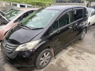 Накладка 5-й двери HONDA FREED GB3 L15A 84640SYY003ZA 2 ракурс