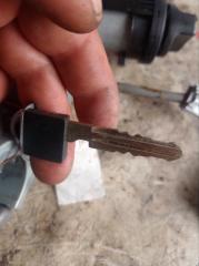 Замок зажигания NISSAN SERENA CC25 MR20DE D87001GKBA 4 ракурс