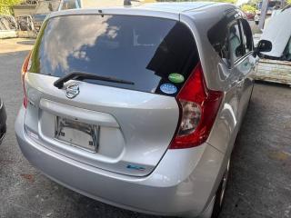 Ступица правая передняя NISSAN NOTE E12 HR12DE 400141HH0A, 40202AX000 2 ракурс