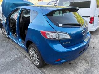 Ступица левая передняя MAZDA AXELA BLFFW PE BBM233031B 1 ракурс Ступица левая передняя MAZDA AXELA BLFFW PE BBM233031B 1 ракурс