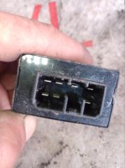 Блок реле MAZDA BONGO SSF8R RF S52067570, S520 67 570 3 ракурс