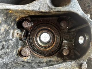 Ступица правая передняя MINI HATCH R56 N14B16A 31216779796 4 ракурс