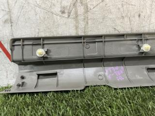 Порожек пластиковый правый передний NISSAN X-TRAIL NT30 QR20DE 769518H300 5 ракурс