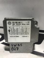 Блок управления двигателем правый Volkswagen Passat