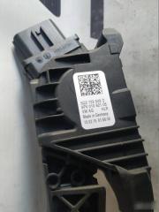 Педаль газа Volkswagen Passat