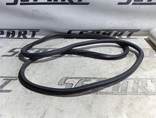 Уплотнитель двери задний левый Skoda Octavia 2011