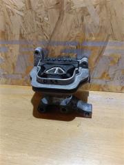Подушка двигателя правая Volkswagen Passat 2009
