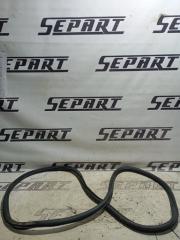 Уплотнитель двери задний левый Skoda Octavia 2017