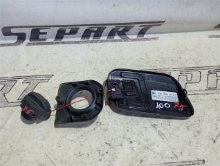 Лючок топливного бака Volkswagen Touareg 2008