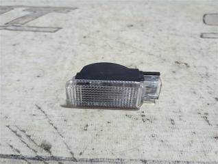 Запчасть плафон подсветки салона Audi A6 2011
