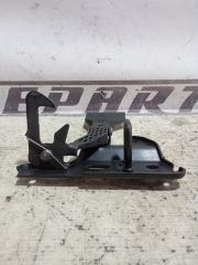 Крюк замка капота Audi A4 2006