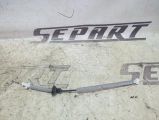 Запчасть трос открывания двери задний правый Skoda Karoq 2024