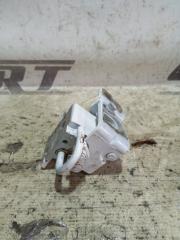 Петля двери Volkswagen Golf 2010