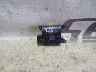 Сервопривод заслонки печки Audi A4 2002 контрактная Сервопривод заслонки печки Audi A4 2002