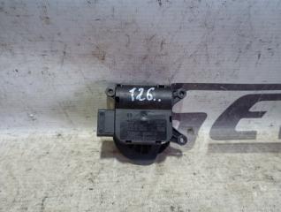 Сервопривод заслонки печки Audi A4 2002 контрактная Сервопривод заслонки печки Audi A4 2002