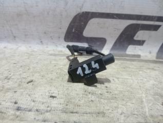 Запчасть выключатель концевой стояночного тормоза Volkswagen Golf 2011