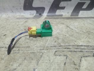 Запчасть датчик удара боковой Volkswagen Golf 2011