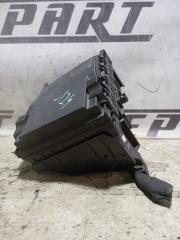 Запчасть блок предохранителей Volkswagen Golf 2011