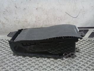 Запчасть подстаканник передний Volkswagen Golf 2011