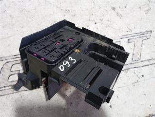 Фото запчасти кронштейн блока предохранителей Volkswagen Touran 2011 контрактная запчасть Запчасть кронштейн блока предохранителей Volkswagen Touran 2011