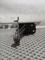 Фото запчасти кронштейн блока abs Skoda Karoq 2024 контрактная запчасть Запчасть кронштейн блока abs Skoda Karoq 2024