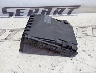 Запчасть крышка блока предохранителей Volkswagen Tiguan 2012