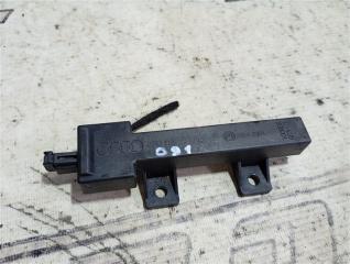 Антенна бесключевого доступа Audi Q7 2010