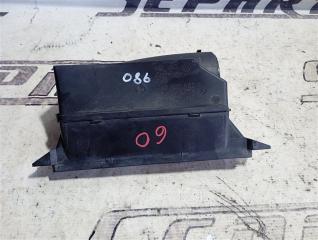 Запчасть воздухозаборник Volkswagen Passat 2008