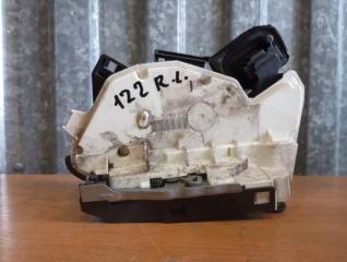 Запчасть замок двери задний левый Skoda YETI 2011